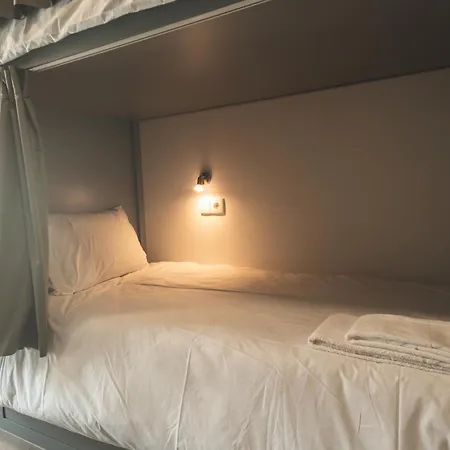 Hostel Paredes Surf House Pataias