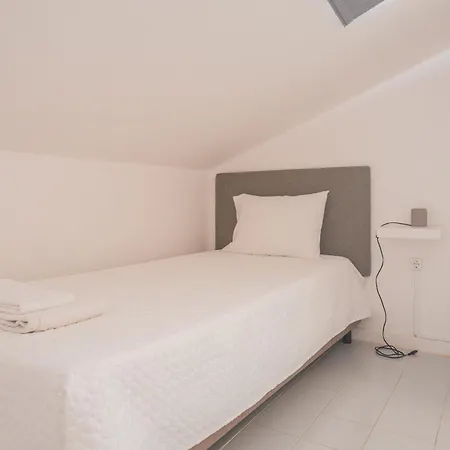 Paredes Surf House Hostel Pataias