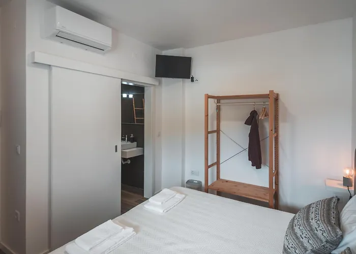 Paredes Surf House 旅馆 帕塔亚什
