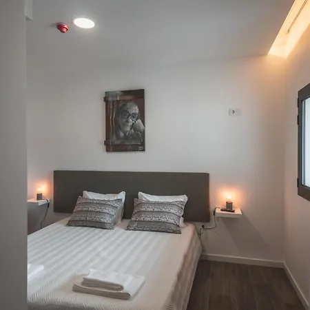 Paredes Surf House Albergue *