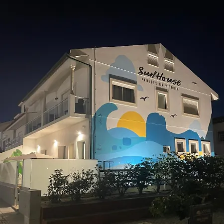 Paredes Surf House Albergue *